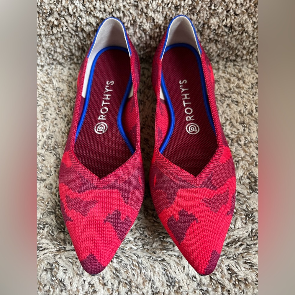 EUC Long Retired Rothy’s Red Camo Points size 10 ❤️